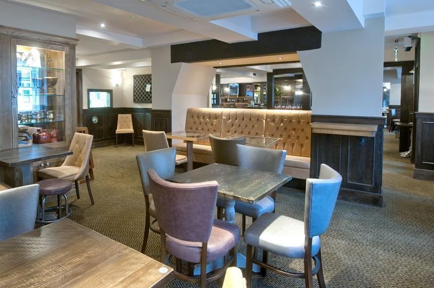 Hotel The Bath Arms Wetherspoon Warminster Exterior foto