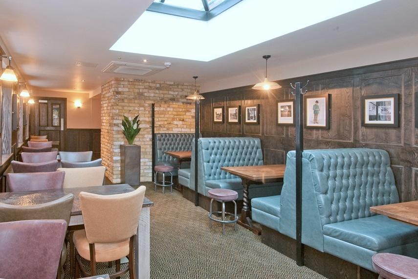 Hotel The Bath Arms Wetherspoon Warminster Exterior foto