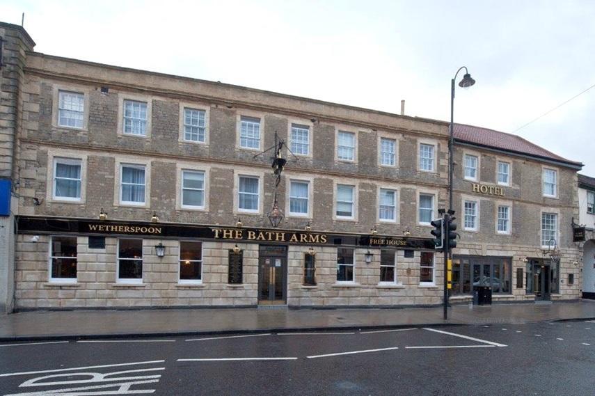 Hotel The Bath Arms Wetherspoon Warminster Exterior foto
